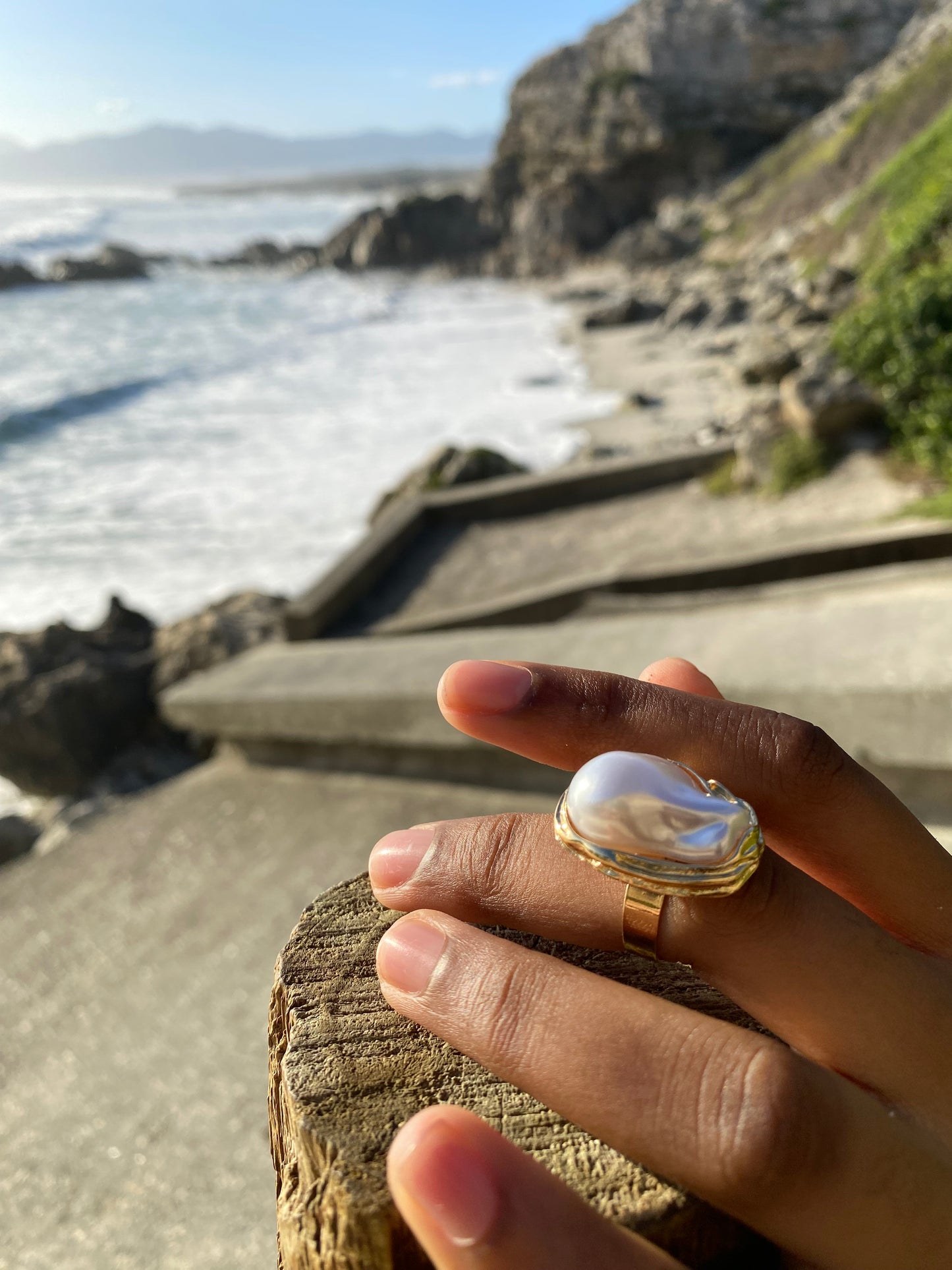 Gold Pearl Accent Ring – Vintage Style