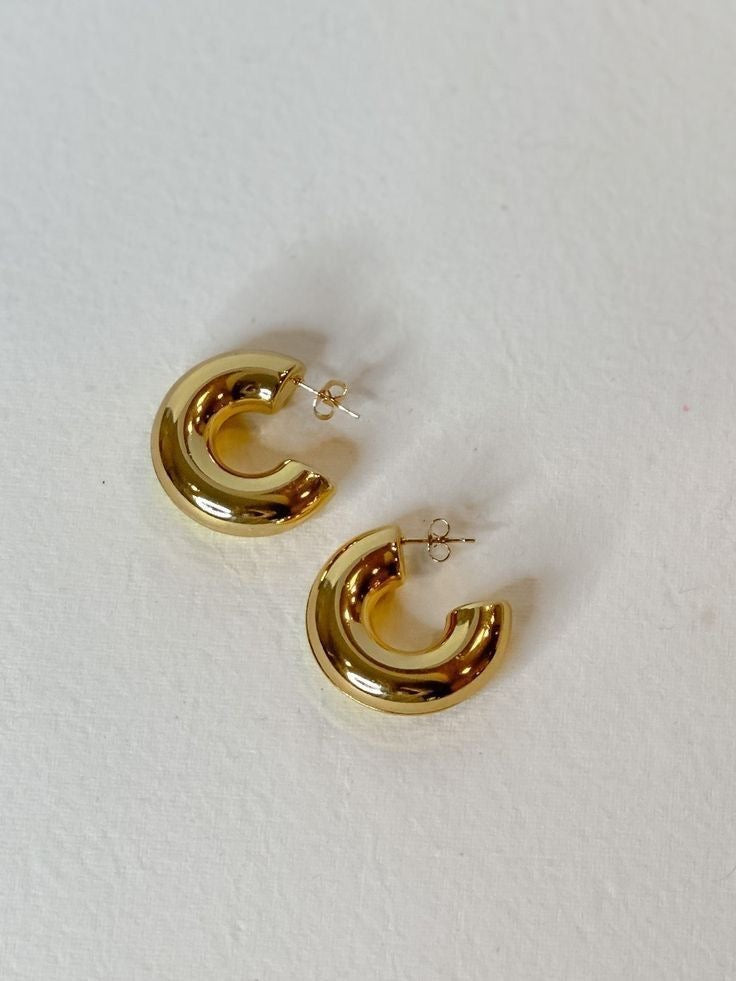 Bold C Hoops – Gold-Plated Stainless Steel