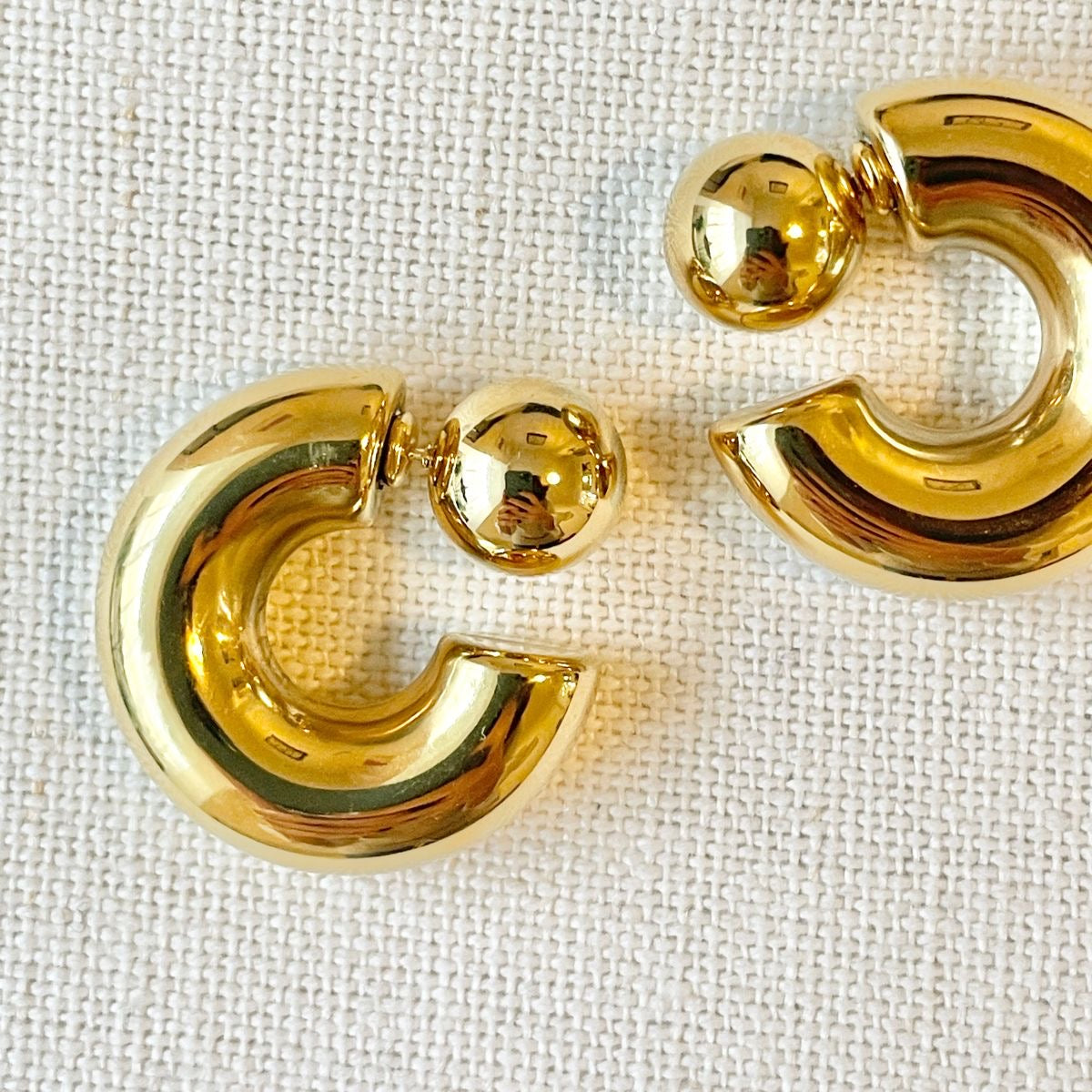 Soléa Reversible C-Hoop Earrings – Gold Boho Style