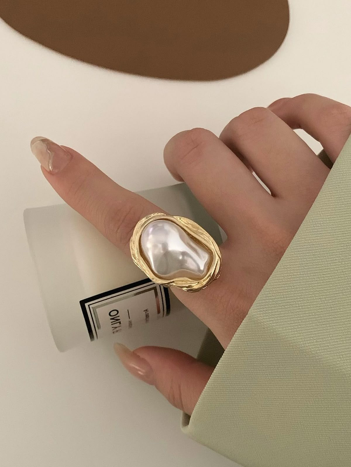 Gold Pearl Accent Ring – Vintage Style